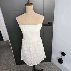 Abercrombie & Fitch Strapless White Lace Dress
